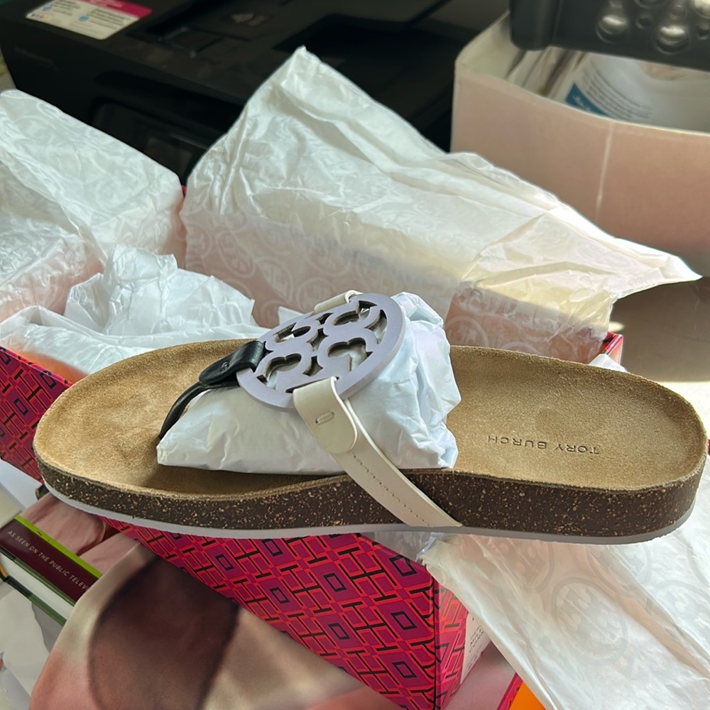 Brand New In Box Miller Cloud Leather / Cork Sandals 
	•	Size: US 8.5